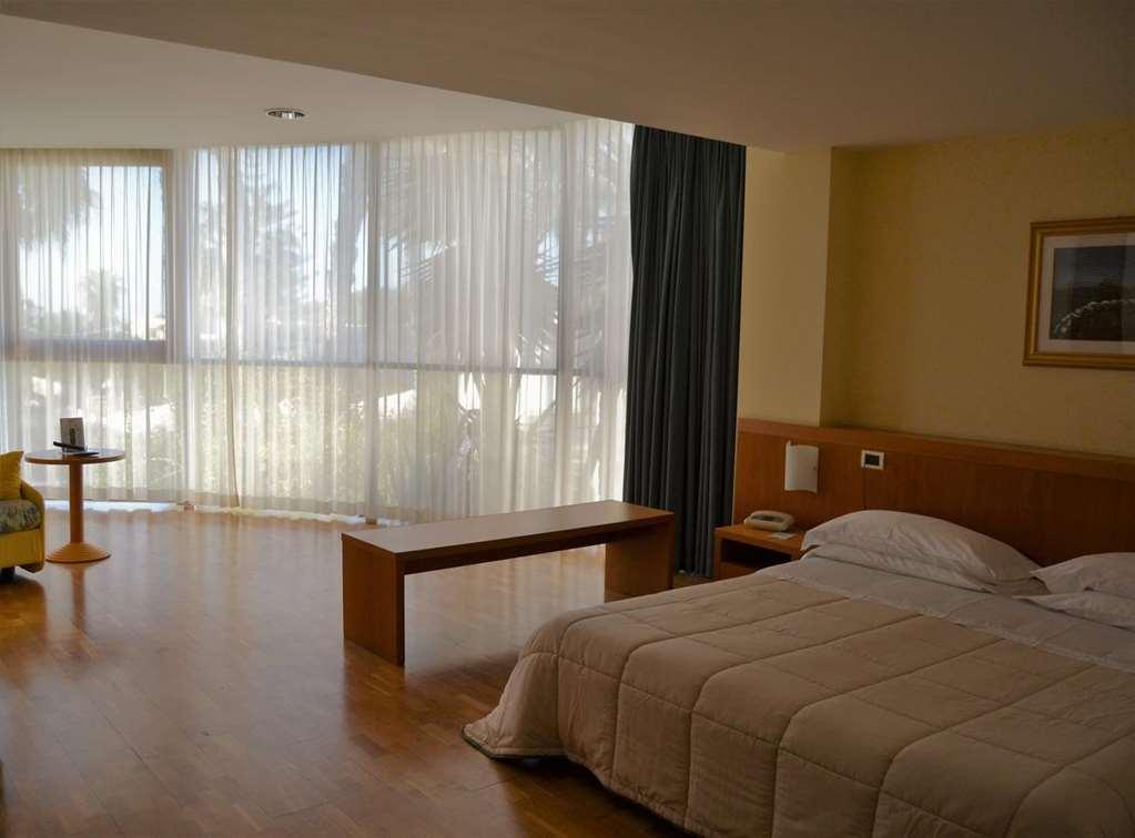 Tursport Aparthotel Taranto Room photo
