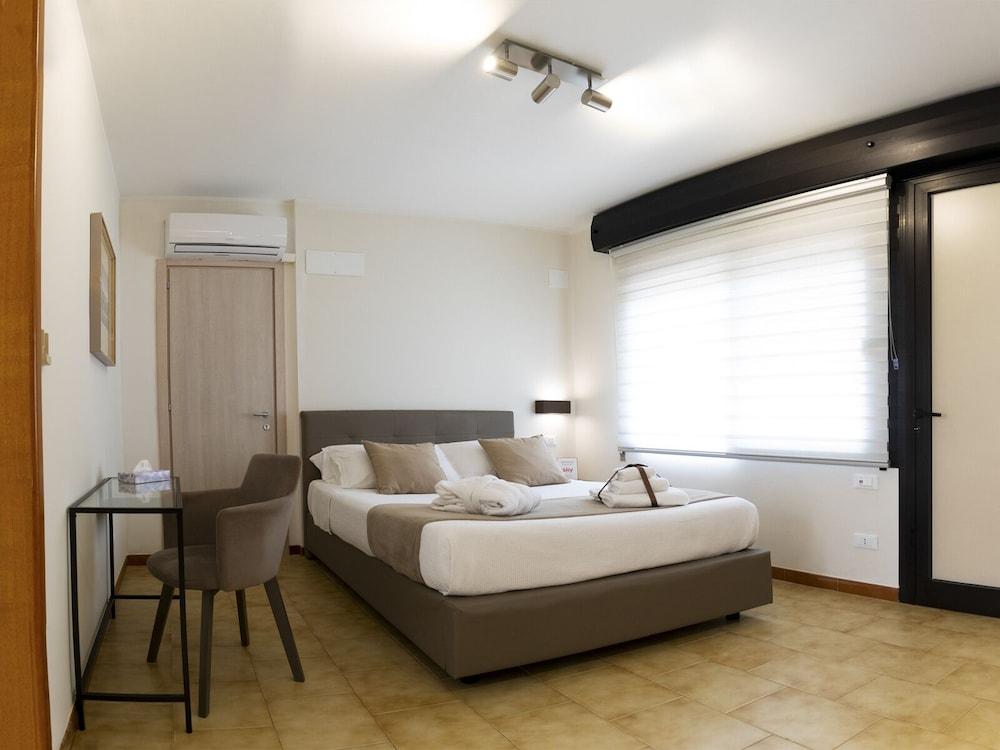 Tursport Aparthotel Taranto Exterior photo