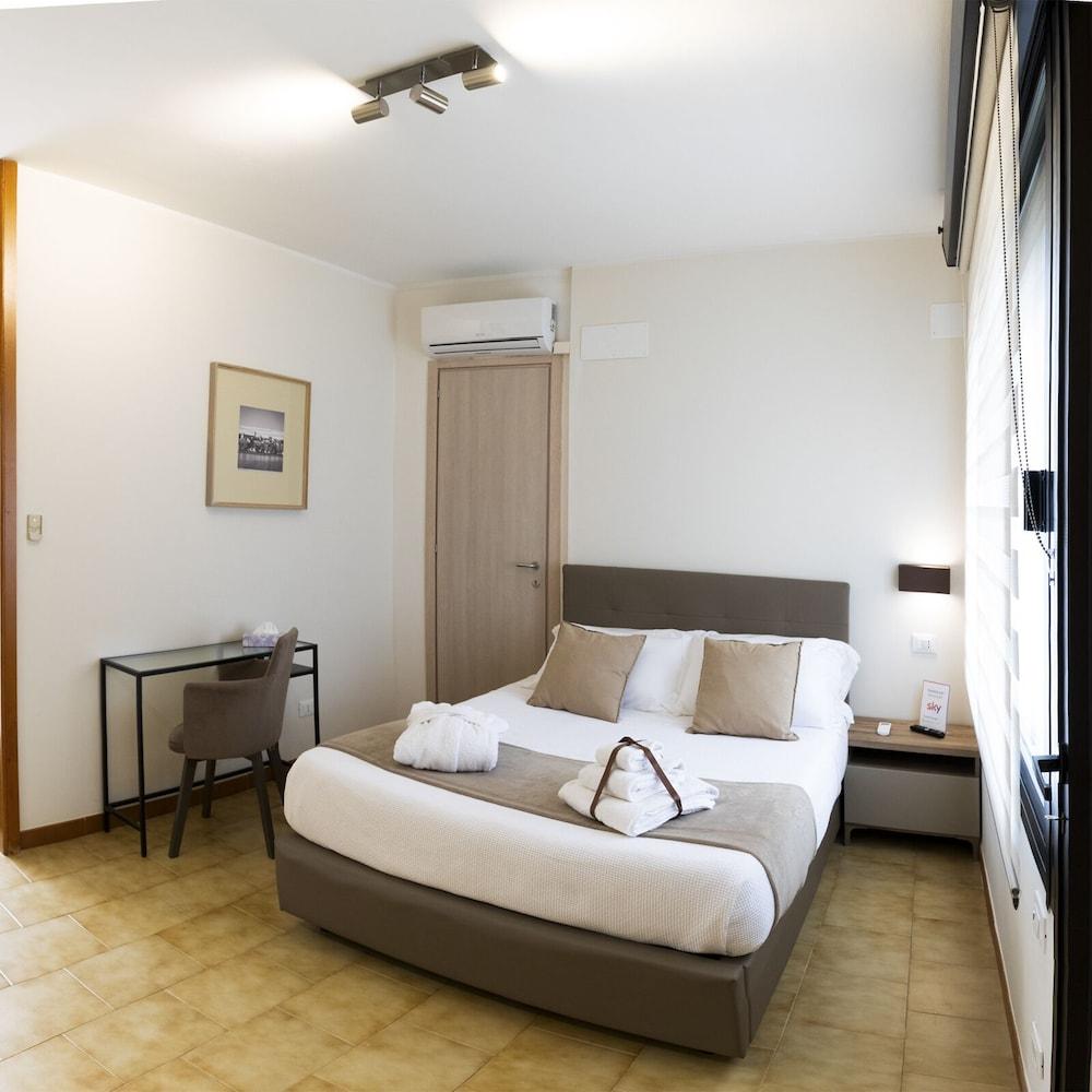 Tursport Aparthotel Taranto Exterior photo